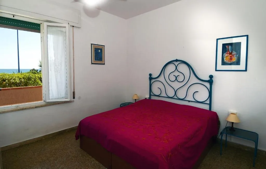 Aziza Vacanze Apartment Follonica